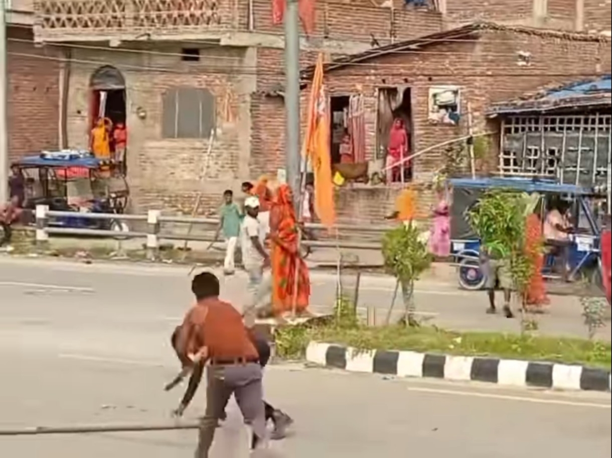 धनुषामा मुर्ती बिसर्जनमा हिन्दु मुस्लिमबिच झडप, चार राउन्ड अश्रुग्यास प्रहार